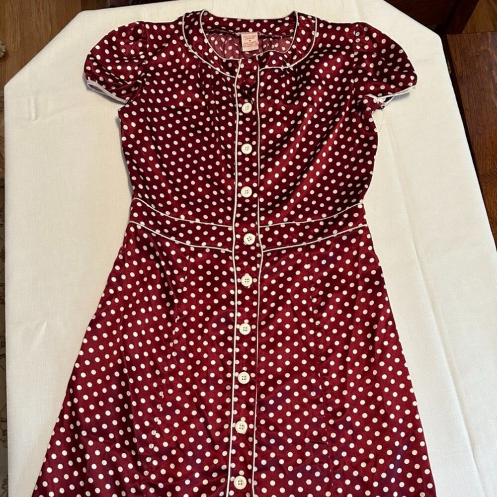 50s-inspired polka dot dress